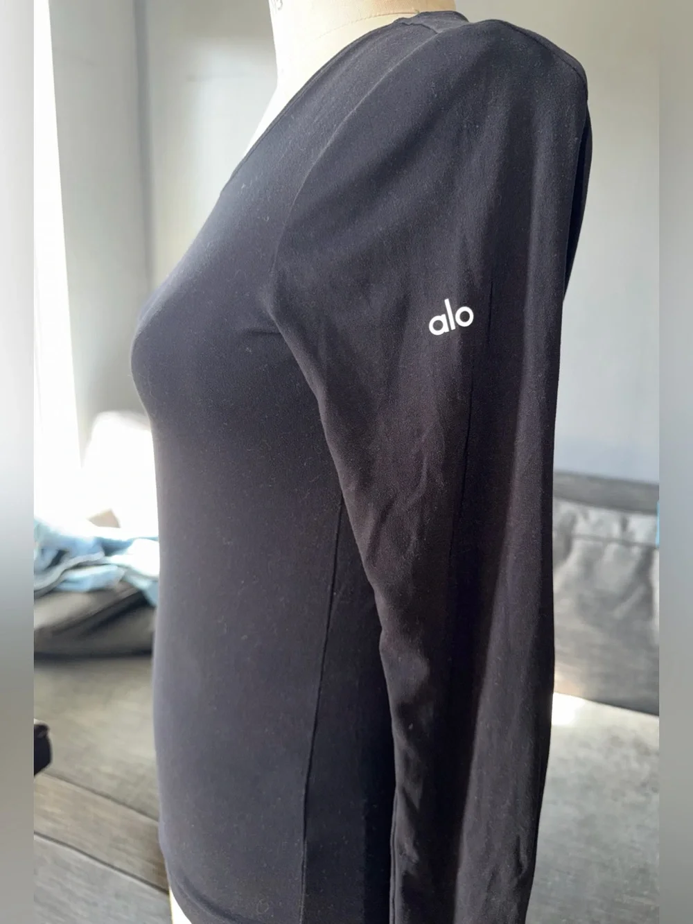 Alo Yoga Soft Long sleeve size Small